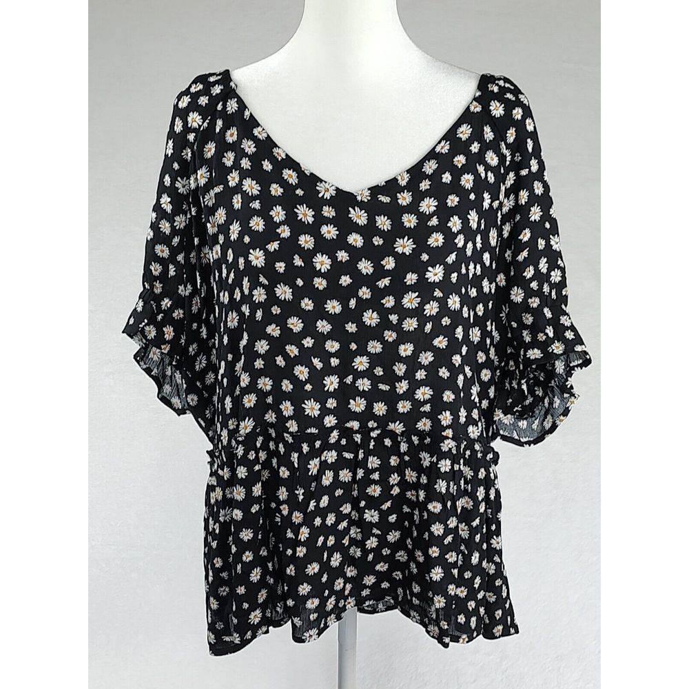 Maurices Womens XL Black Daisy Floral Blouse Strappy Back‎ Peplum Flutter Sleeve